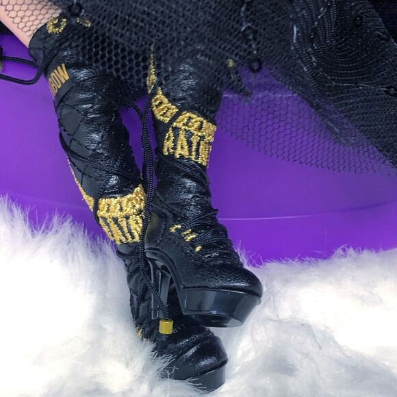 OOAK Creepy Odd Rainbow High Fashion Doll Repaint Gothic Big Eyed Ghost Girl - Picture 13 of 16